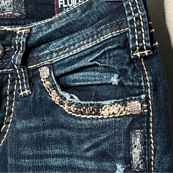 Silver Suki Slim Bootcut Mid-rise Embroidered Dark Wash Denim Jeans - Picture 5 of 16
